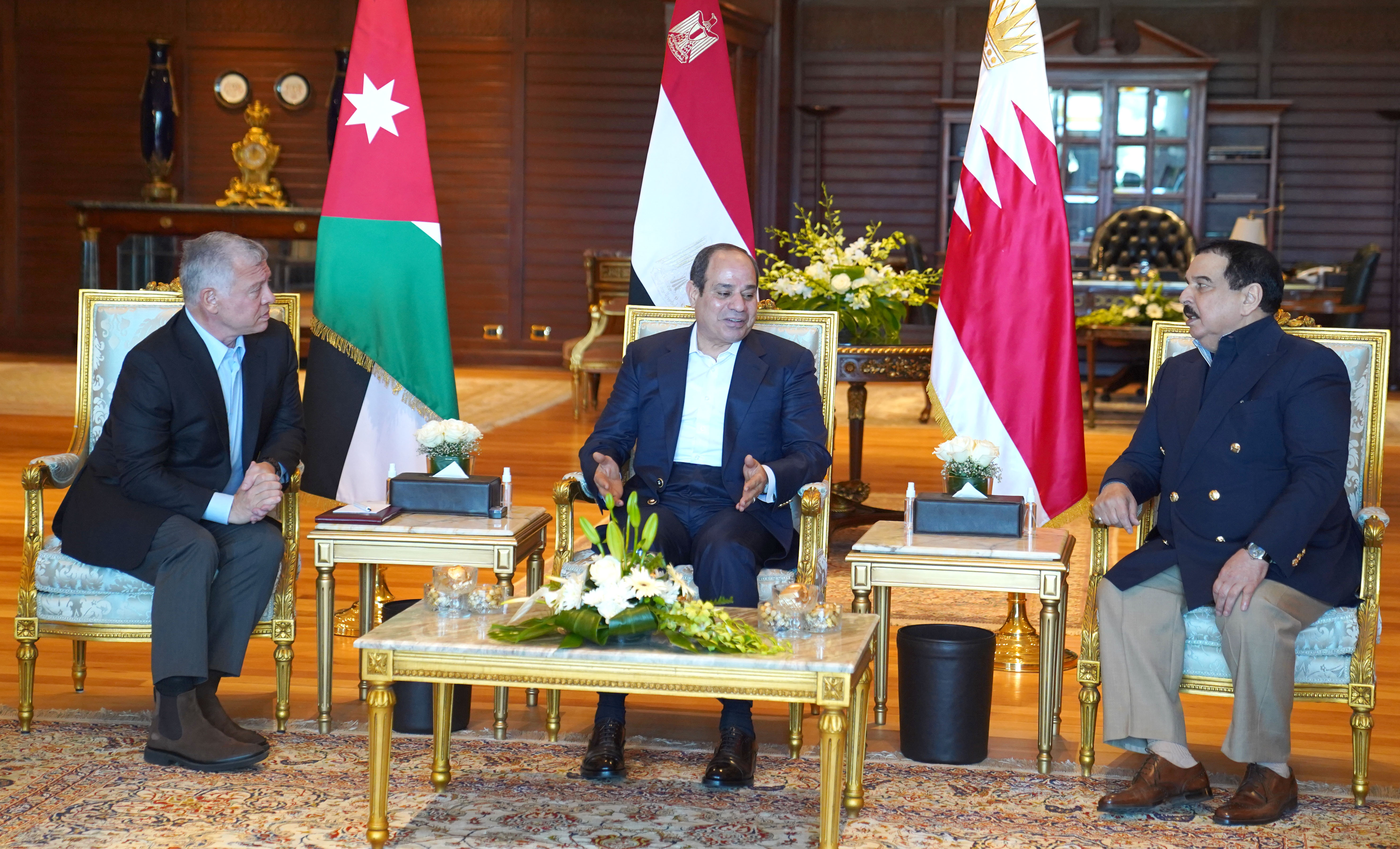 His Majesty King Abdullah holds a trilateral meeting with Egypt President Abdel Fattah El Sisi and Bahrain King Hamad Bin Isa Al Khalifa in Sharm El Sheikh, Egypt, on Sunday (Photo courtesy of Royal Court)